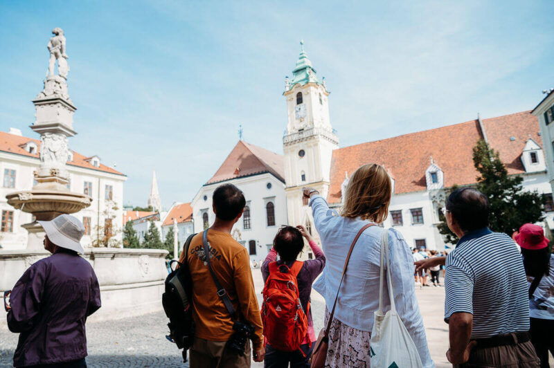 Day Trip from Vienna to Bratislava by Bus with Lunch