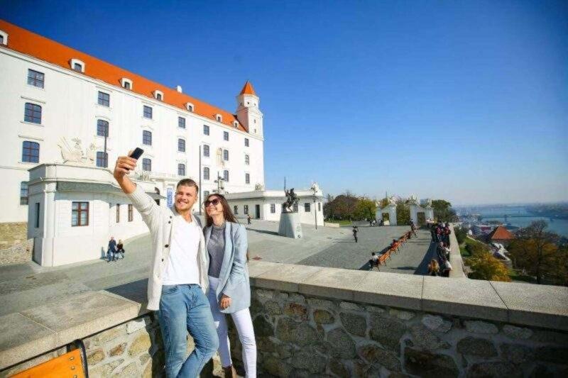 One day trip from Vienna to Bratislava with Grand City Tour