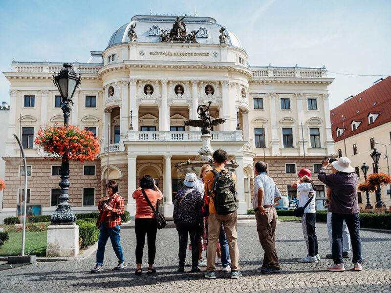 Best walking tour in Bratislava, Slovak National Theatre