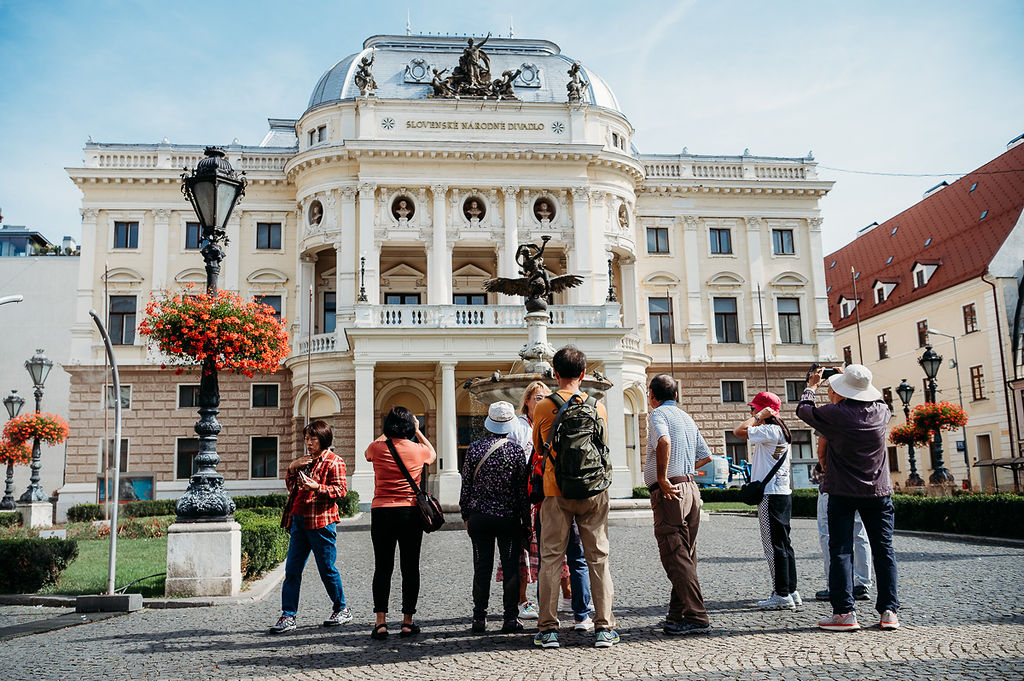 Best walking tour in Bratislava, Slovak National Theatre